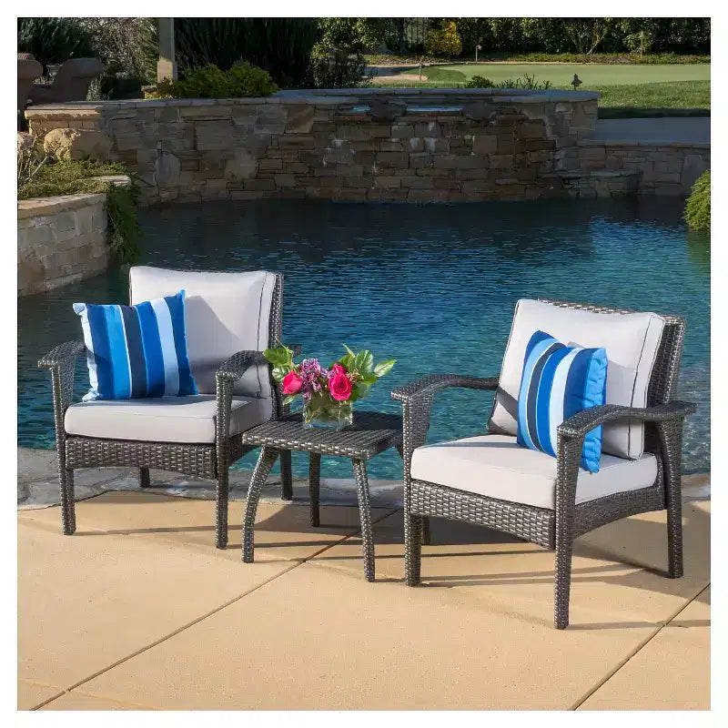 Set da Salotto da Esterno in Vimini 3 pezzi Honolulu con Cuscini - Grigio - Christopher Knight Home