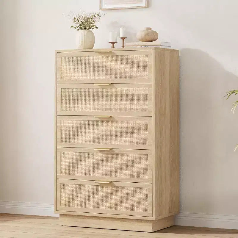 Cassettiera a 5 cassetti in rattan con struttura in legno