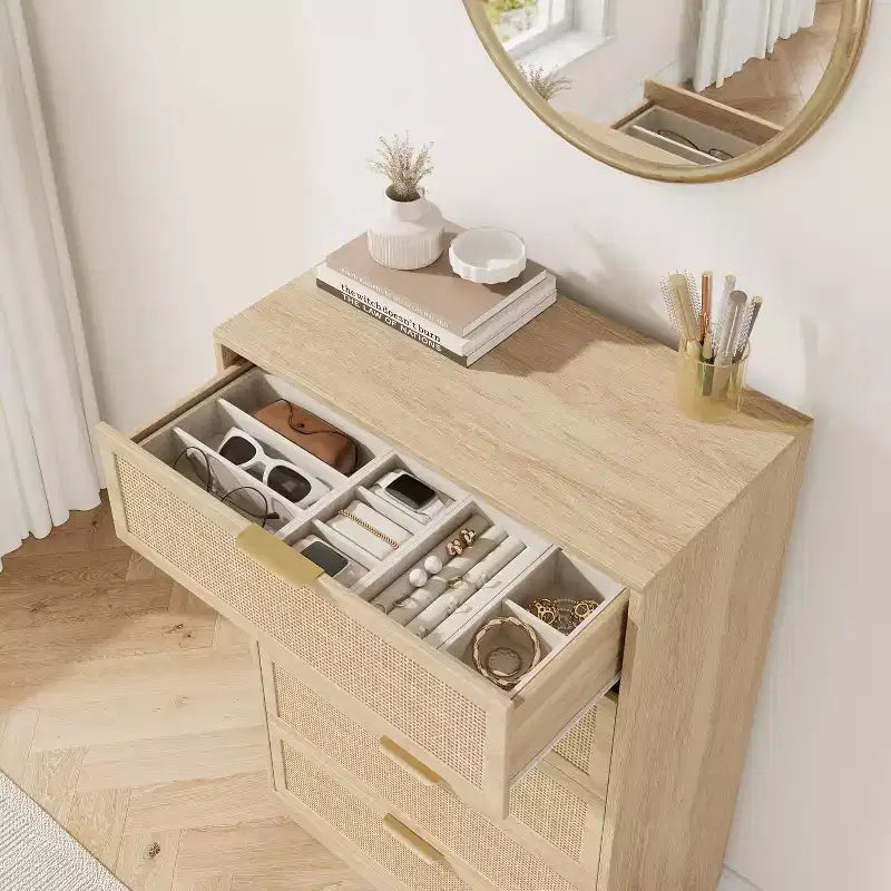 Cassettiera a 5 cassetti in rattan con struttura in legno