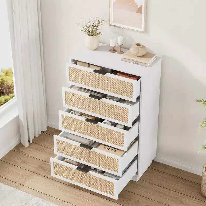 Cassettiera a 5 cassetti in rattan con struttura in legno