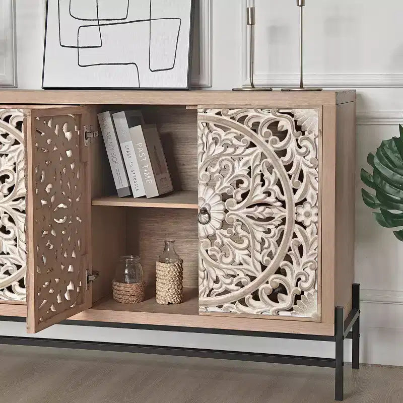 Mobile contenitore vintage da 59'' con 4 ante in legno intagliato e 2 ripiani