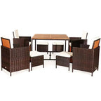 Set da pranzo da esterno in rattan con 9 pezzi in legno di acacia Costway, sedie imbottite e pouf