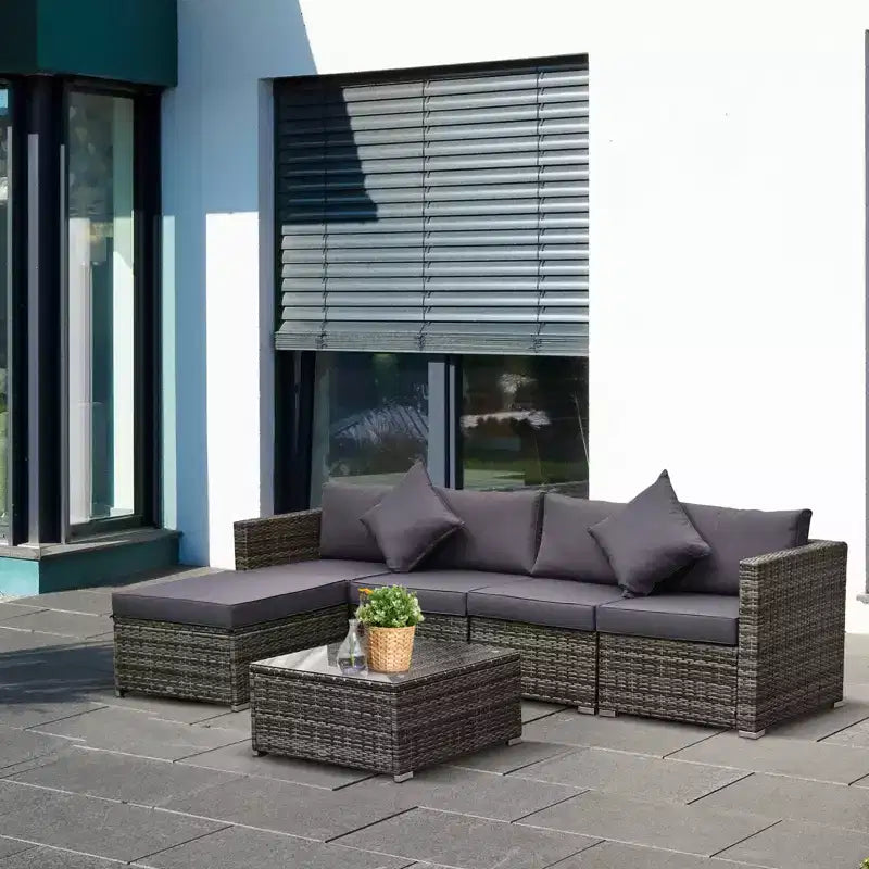 Set di divani Outsunny a 6 pezzi in rattan PE da esterno, set di mobili da conversazione componibili in vimini per patio con cuscini e tavolino da caffè