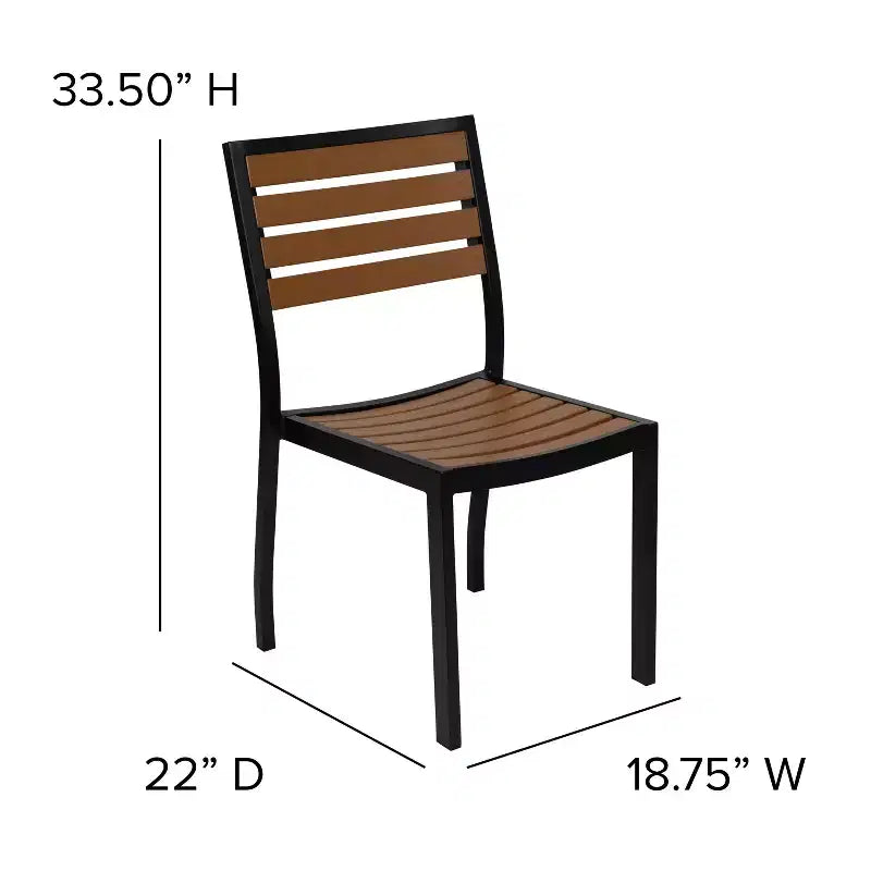 Merrick Lane Set da Pranzo da Esterno Cinque Pezzi in Finto Teak - Tavolo, Due Sedie Club Impilabili Senza Braccioli, Ombrellone Grigio da 2,7 m e Base