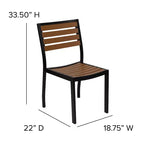 Merrick Lane Set da Pranzo da Esterno Cinque Pezzi in Finto Teak - Tavolo, Due Sedie Club Impilabili Senza Braccioli, Ombrellone Grigio da 2,7 m e Base