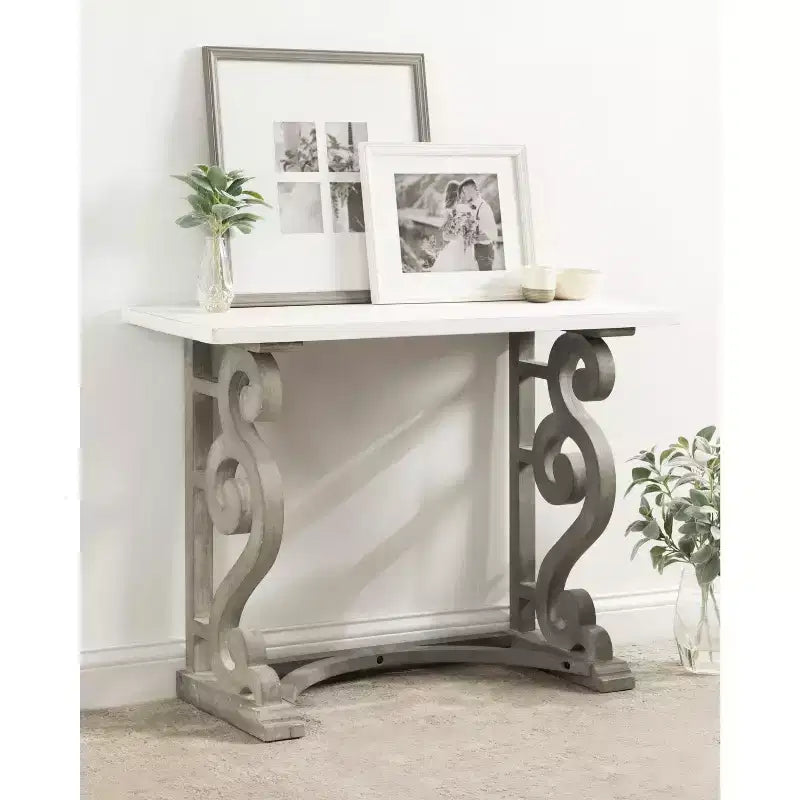 Consolle in legno con gambe curve