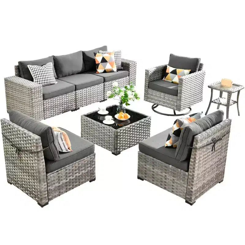 Marlton Set di mobili da esterno in vimini a 8 pezzi per patio, divano componibile con poltrona girevole e cuscini
